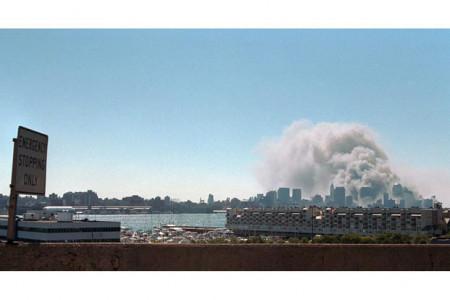 smoke-rises-ground-zero-911.jpg