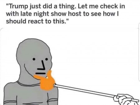 Dy1fL82XQAAGunk.jpg